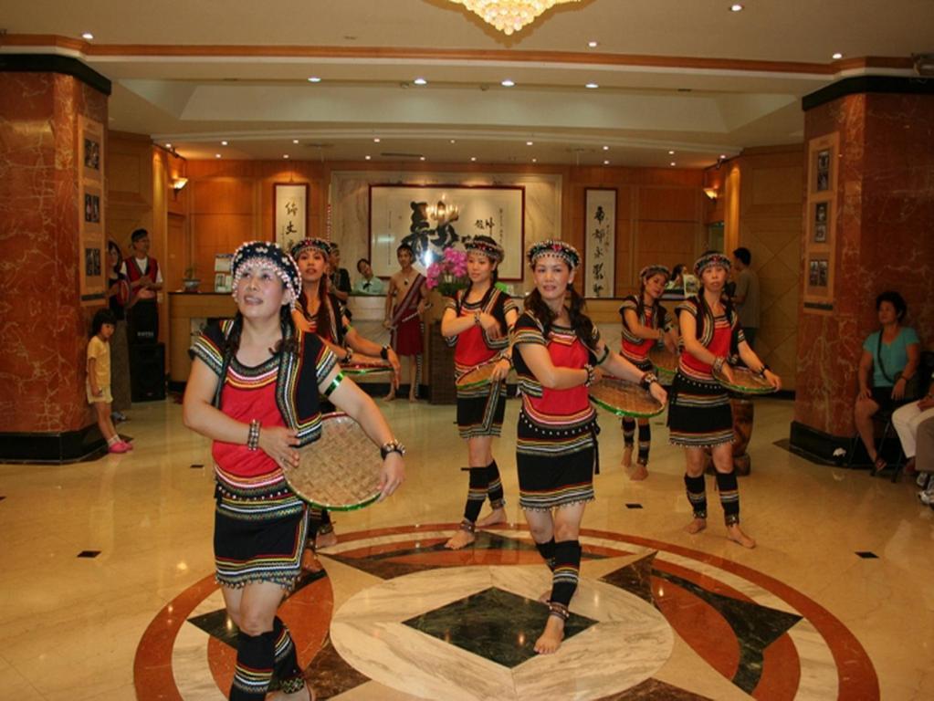 Dongpo Ti Lun Hotel Xinyi Eksteriør bilde