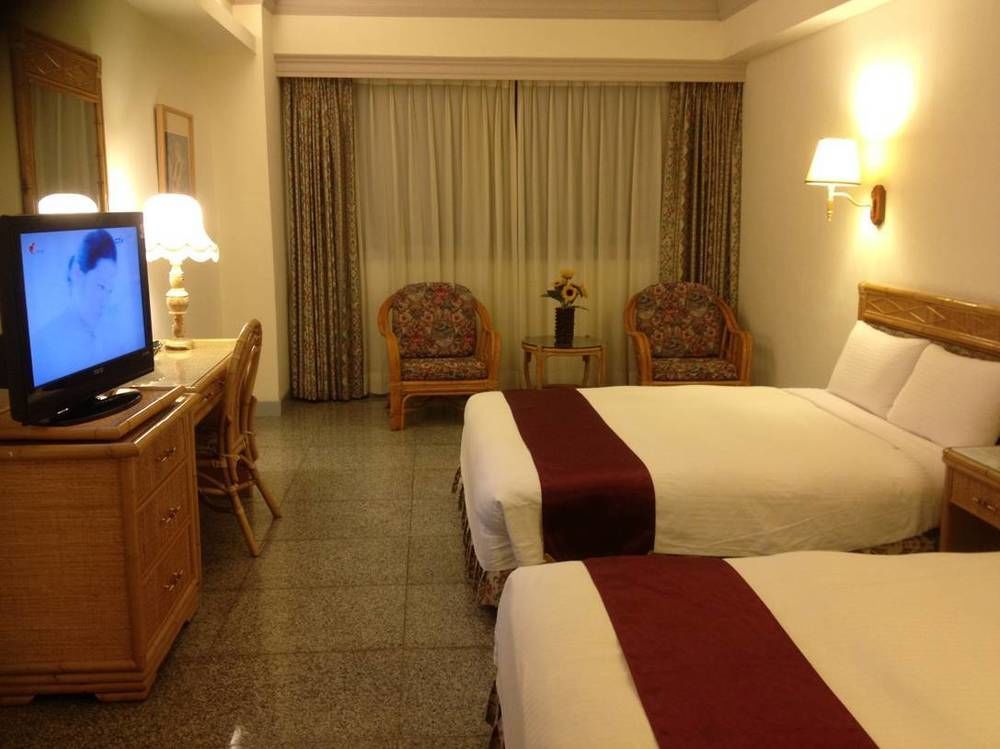 Dongpo Ti Lun Hotel Xinyi Eksteriør bilde